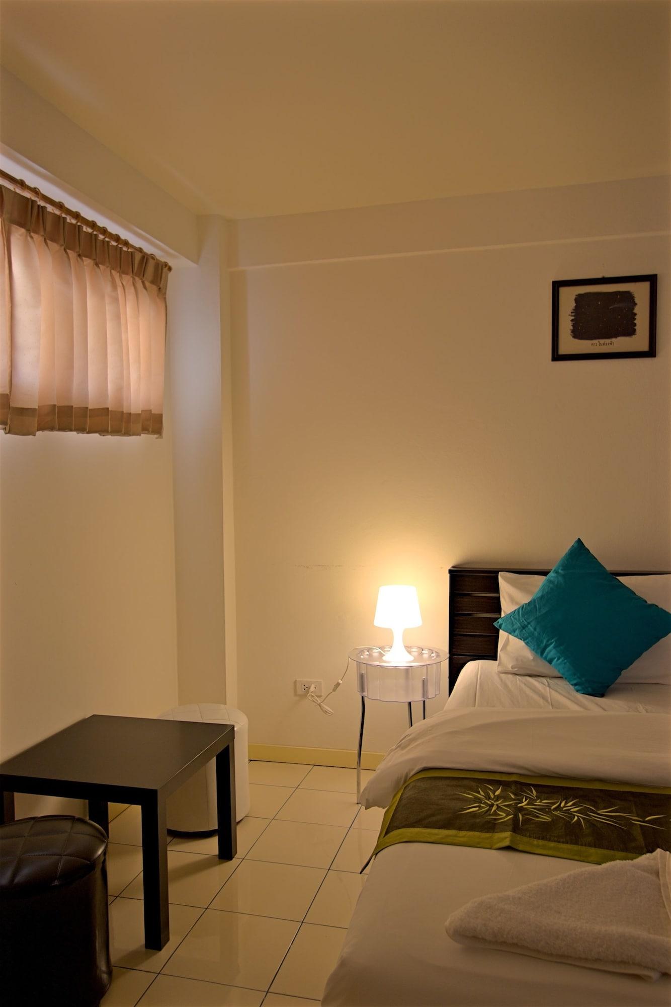 Charn Residence Bangsaen Exterior foto
